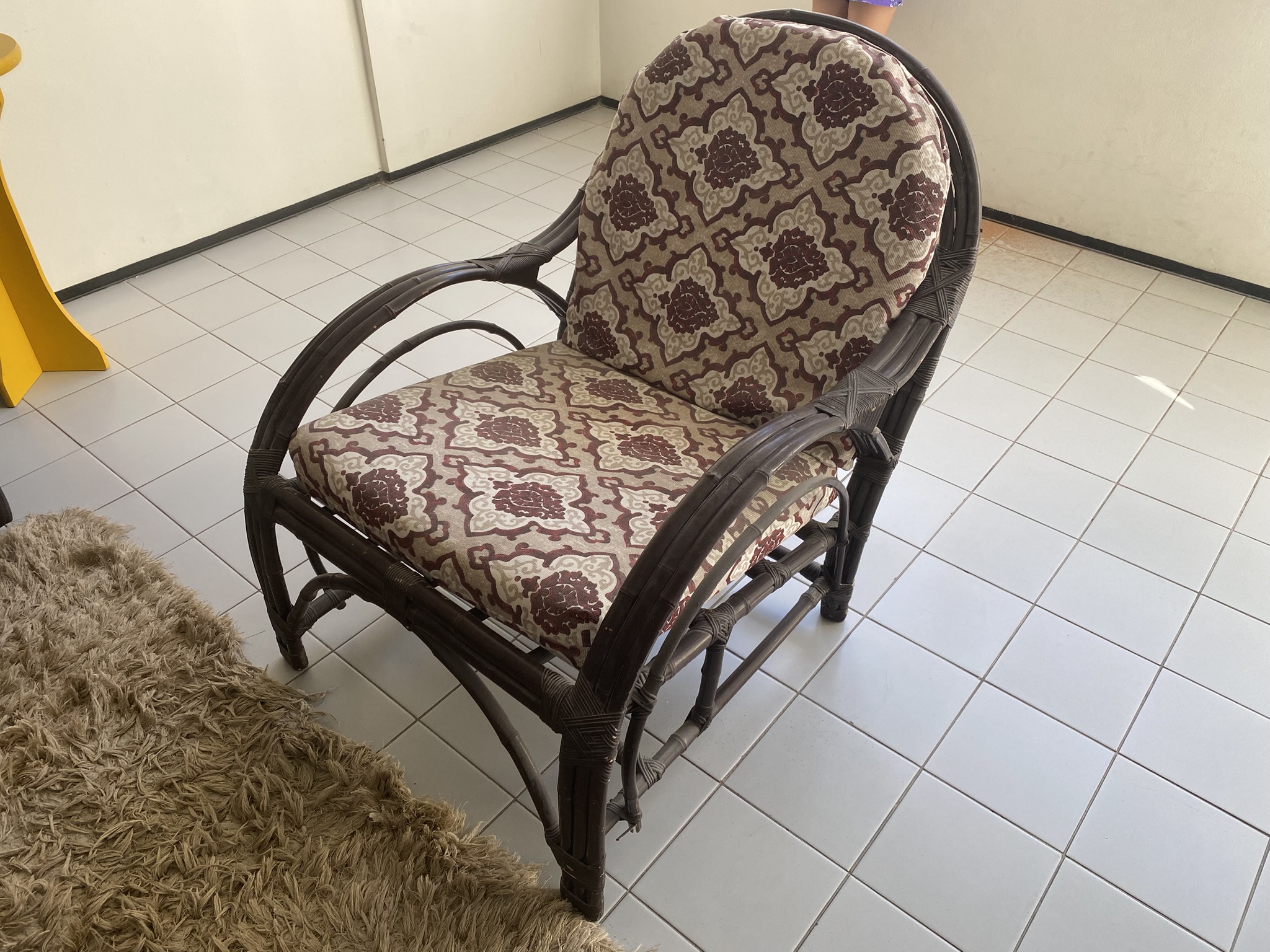 Cadeira de Bambu com Almofada - Código PRD-007